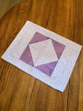 Table decor,purple and lilac colors.